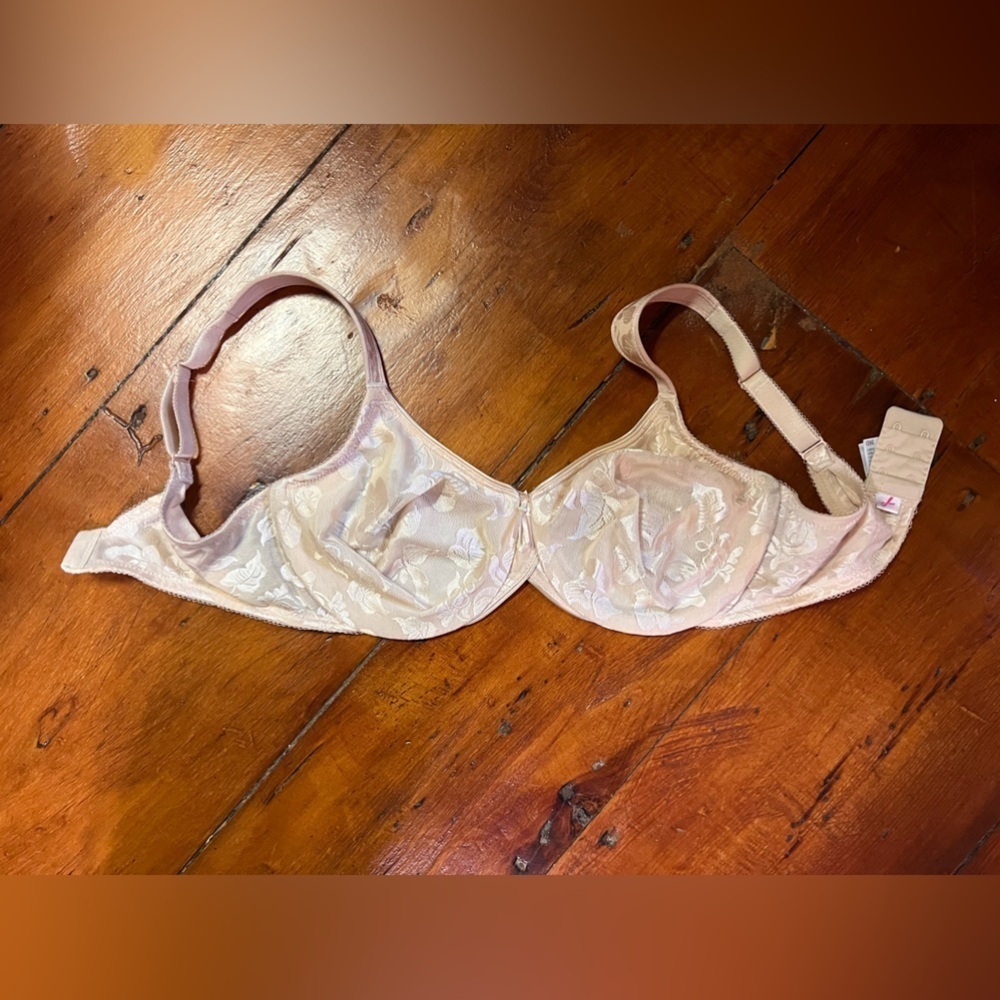 Wacoal 36D cream tan full coverage lined bra EUC lace floral